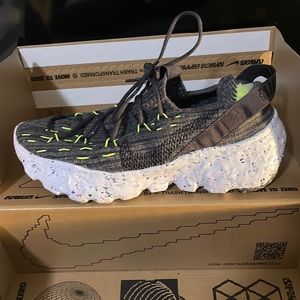 Nike Space Hippie 04